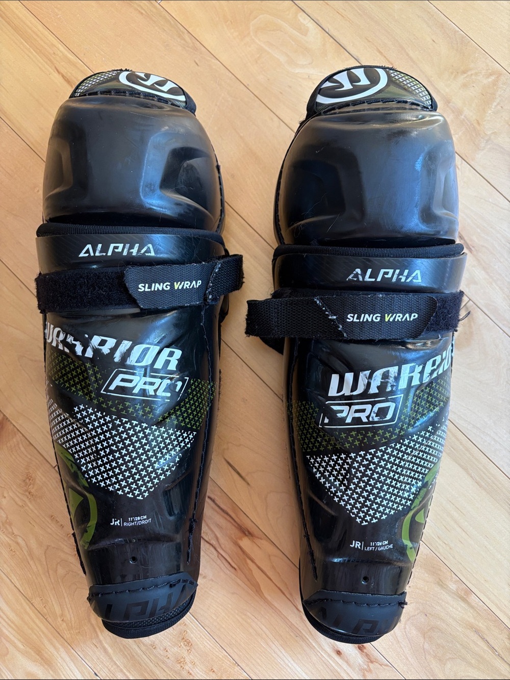 WARRIOR ALPHA PRO HOCKEY SHIN GUARD - JUNIOR 11”